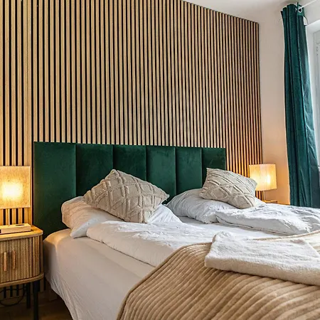 Chic 1Br And 1Lr With Kingbed, 9 Min To City Center Via Metro Wenen Buitenkant foto